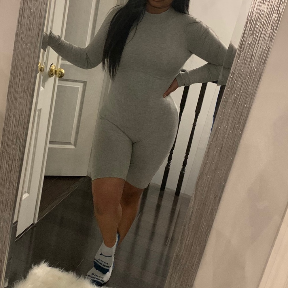 Grey ribbed long-sleeve playsuit - Picture 5 of 6